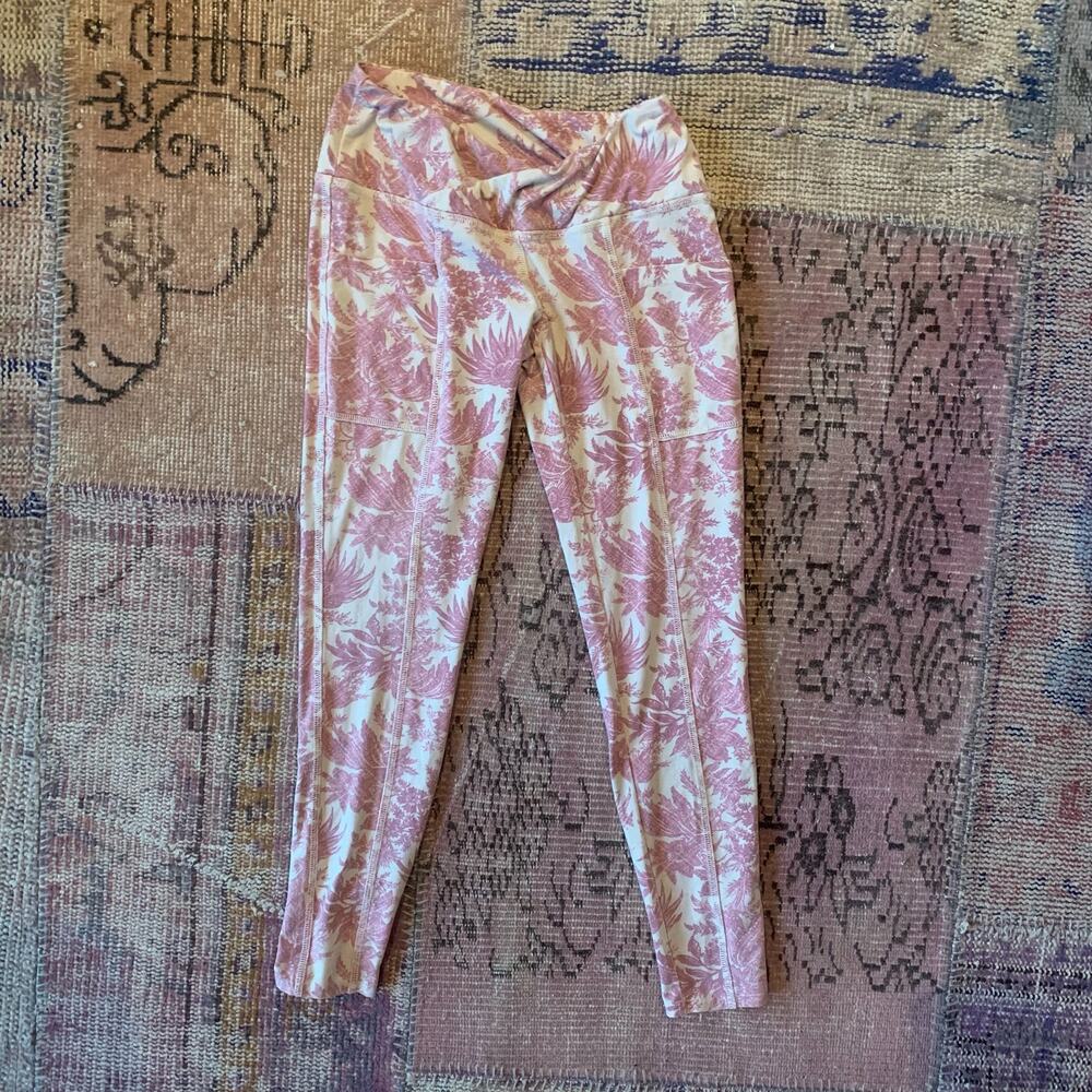 CHASER brand yoga leggings soft pink floral SiZE SMALL